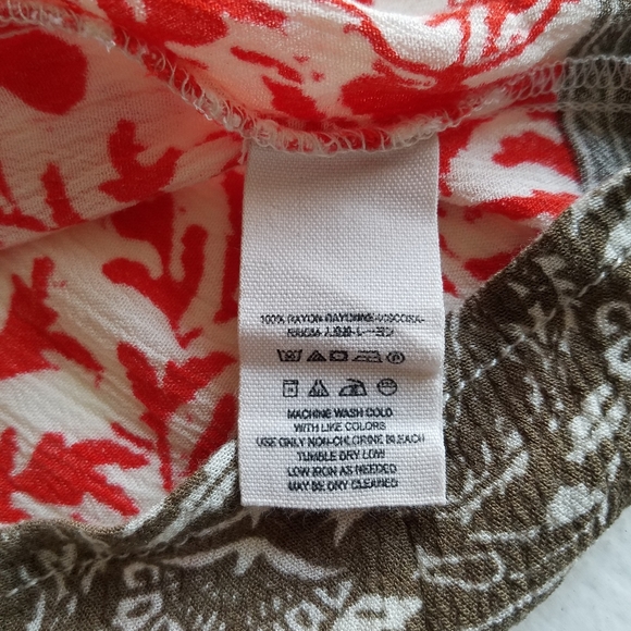 Free People Red Gray Floral Romper Size Small - Picture 14 of 14